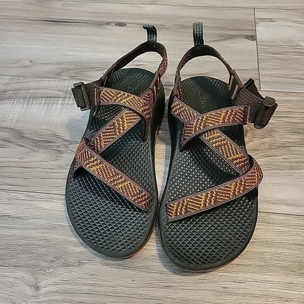 Chacos Z/1  Sandals Unisex Kids 2 Brown Ajustable Straps Open Toe Outdoor Hiking